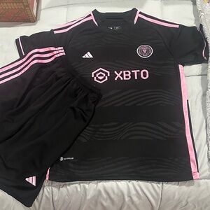 Adidas Kids Black and Pink Soccer Jersey size 10-12